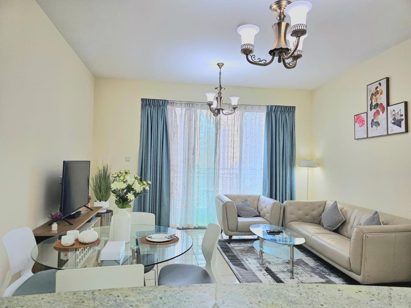 Trinity Holiday Homes - Standpoint Tower Downtown Дубай Екстериор снимка