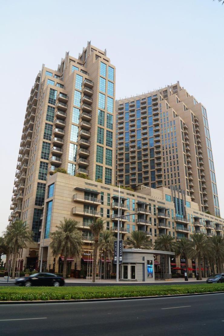 Trinity Holiday Homes - Standpoint Tower Downtown Дубай Екстериор снимка